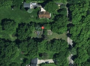 11S114 S Jackson St, Burr Ridge, IL 60527