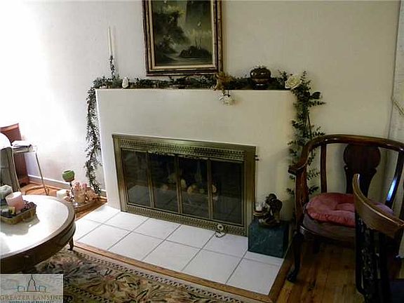 4th image of 1220 Hyland St