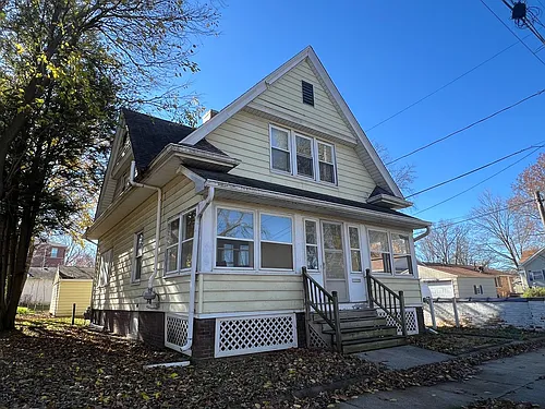 507 E Graham St Photo 1