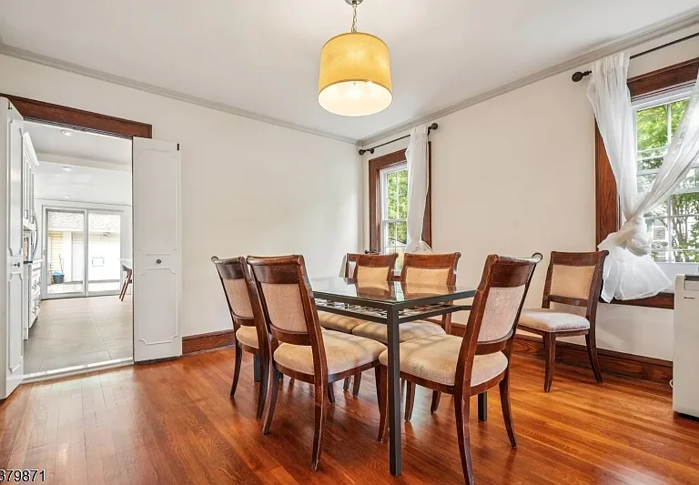 163 Myrtle Ave — Photo 9