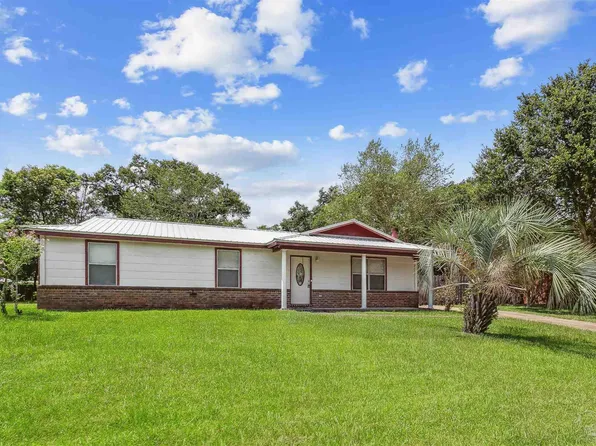 2267 Sparrow Ln, Pensacola, FL 32534