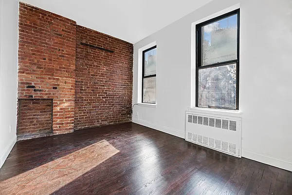 Rented by REAL New York | media 3