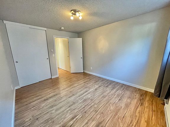 4th image of 3831 34th Ave W #17329302