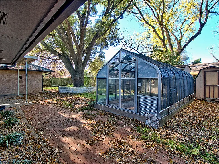 9202 Quail Meadow Dr — Photo 28