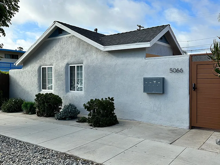 5066 Voltaire St #3 — Photo 28