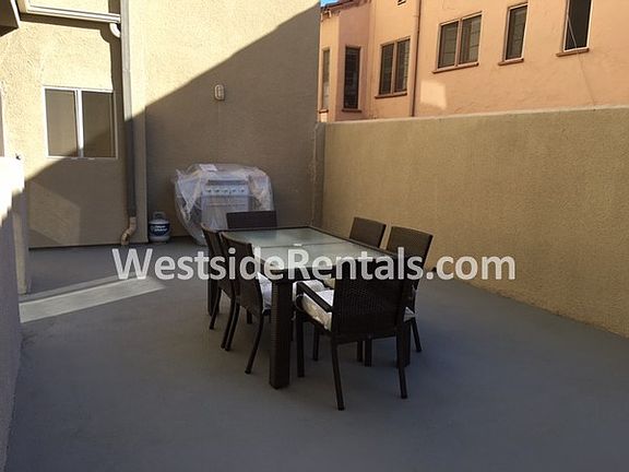 5th image of 1059 S Bedford St APT 103