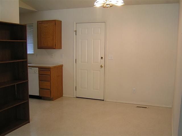 2nd image of 2030 Wayne Dr #1