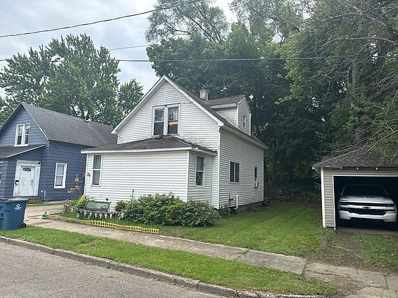 2nd image of 36 Margaret St