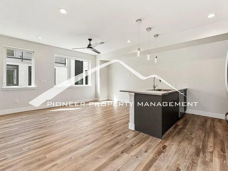1182 S Reed St — Photo 6