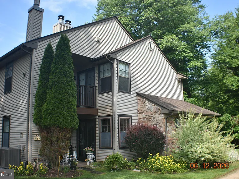 32 Basswood Ct — Photo 4