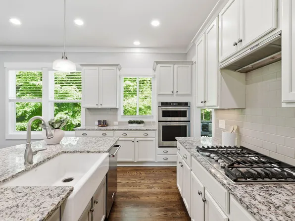 139 Larkin Ln, Chapel Hill, NC 27516