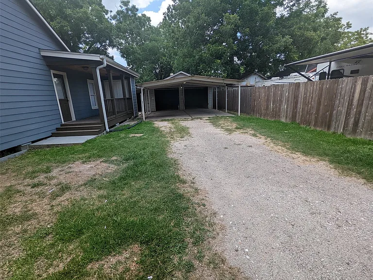7521 Laredo St — Photo 23