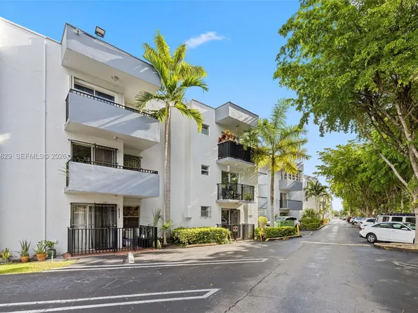 1800 SW 25th St APT 2305, Miami, FL 33133
