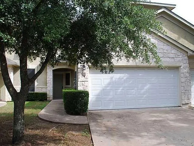 4620 W William Cannon Dr #19