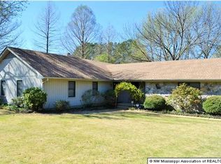5315 Ridgetop Dr, Horn Lake, MS 38637
