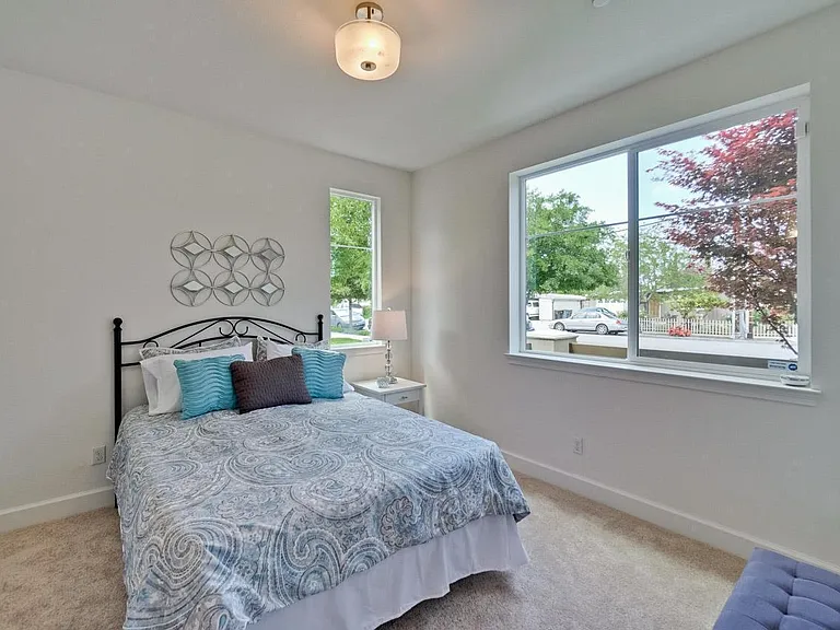 1056 Duane Ct — Photo 24