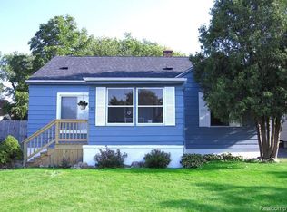 674 Spruce St, Mount Morris, MI 48458