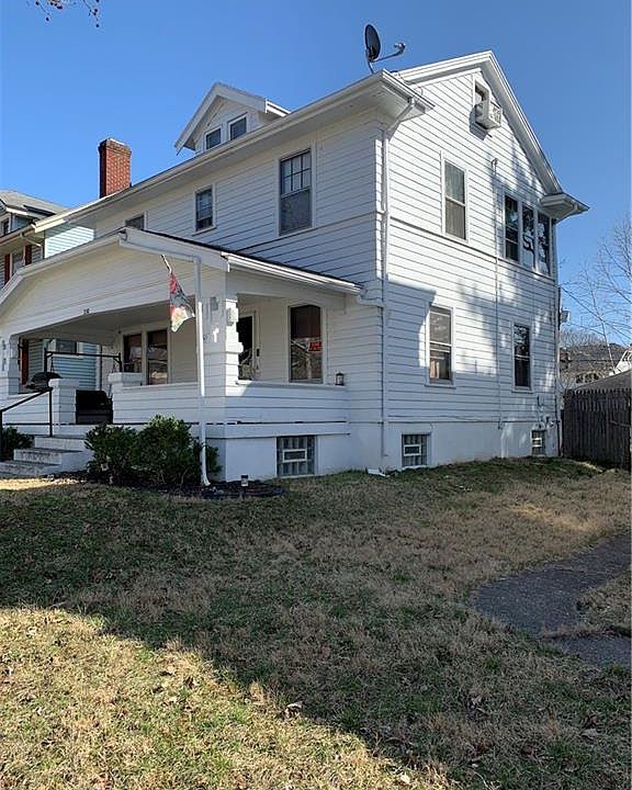2nd image of 230 Kenilworth Ave