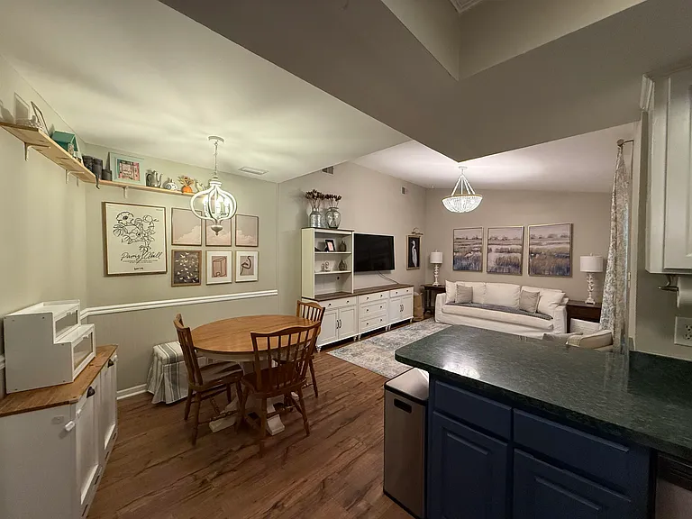 2306 W Indianhead Dr — Photo 12