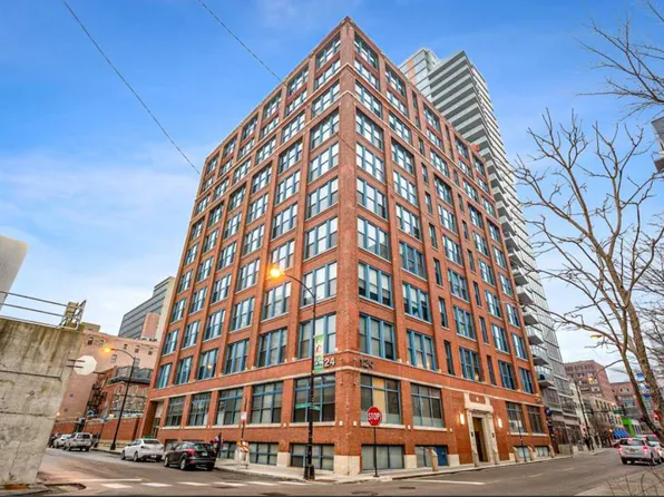 124 W Polk St APT 605, Chicago, IL 60605