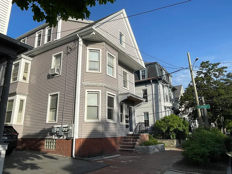 Late spring morning at 28 North on Munjoy Hill.