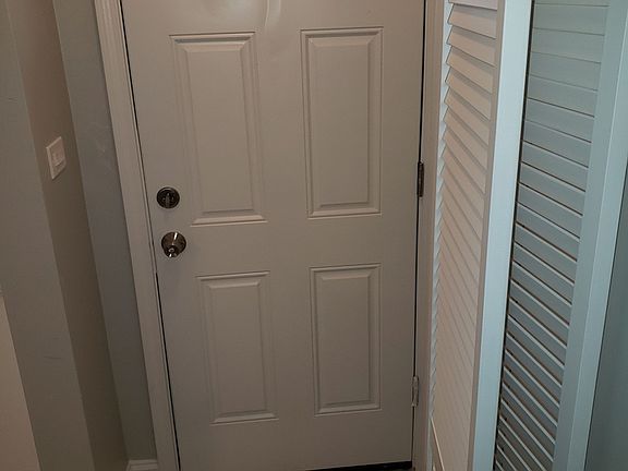 4th image of 332 Waverly St