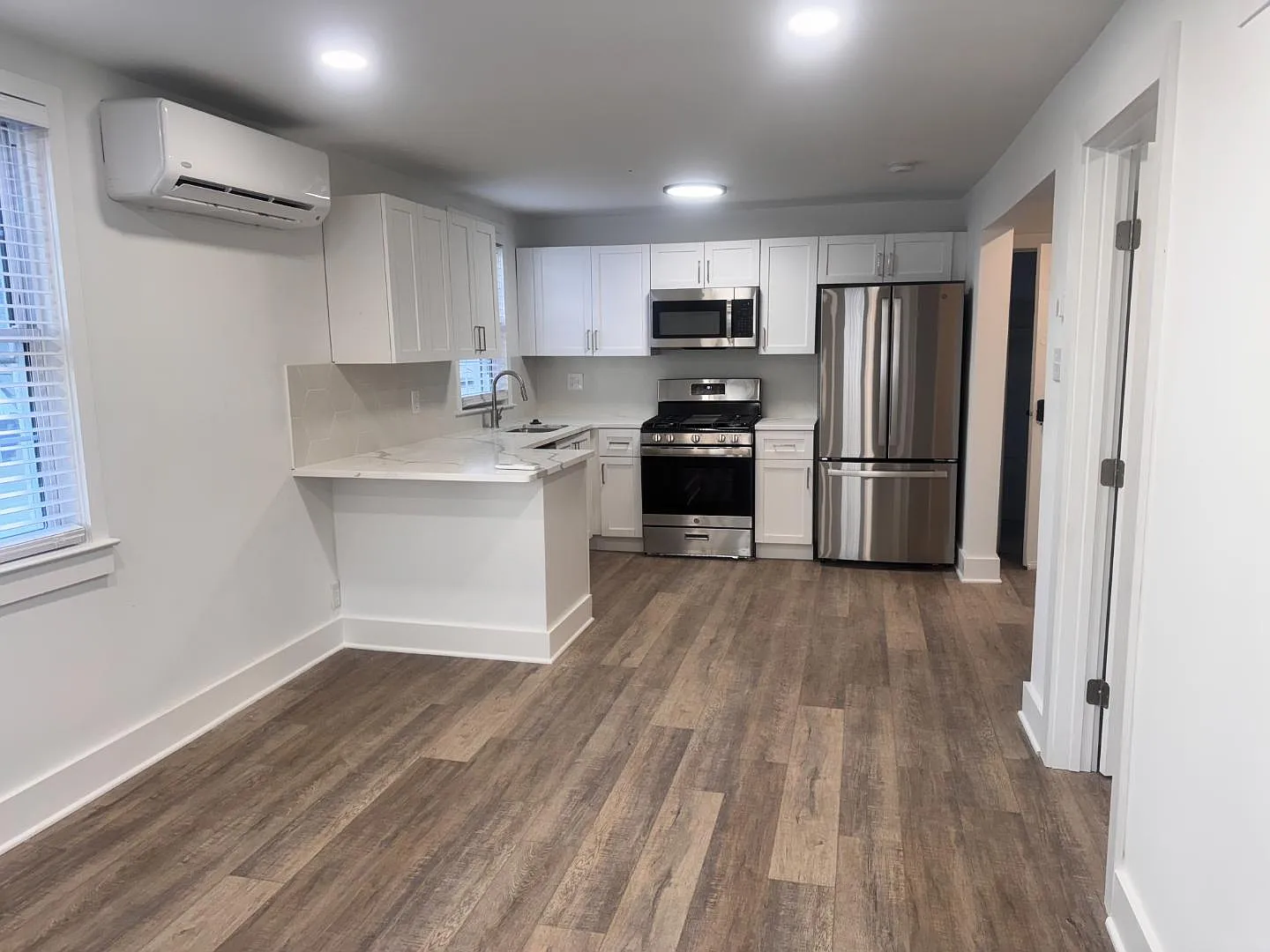 2339 Haverford Rd - A — Photo 2