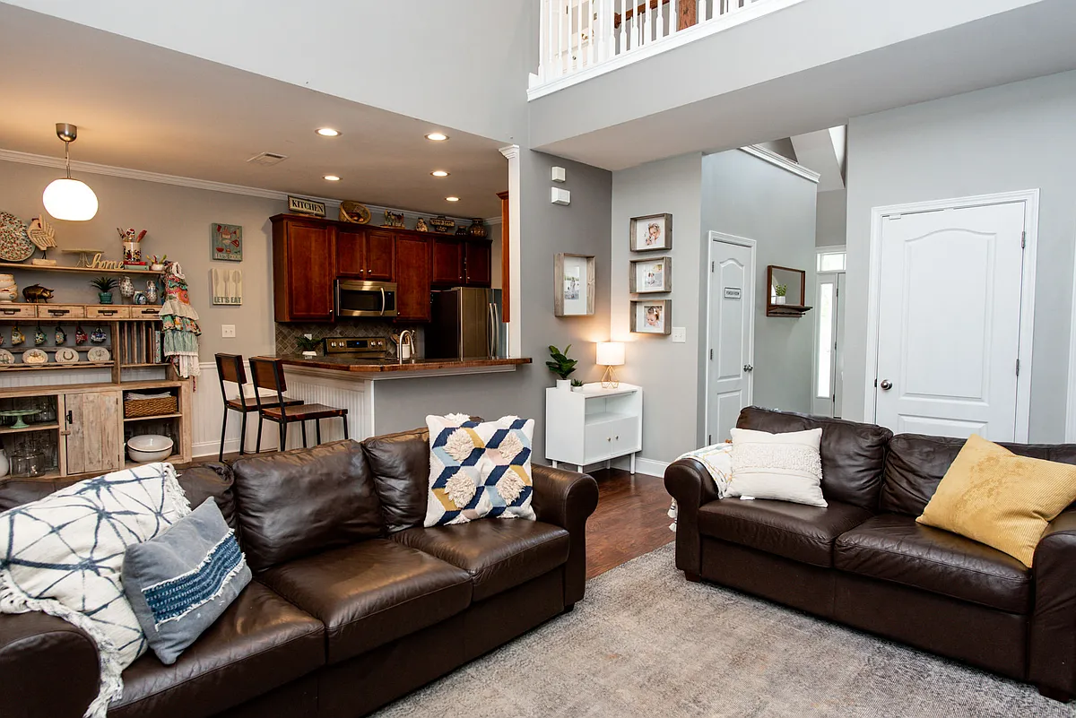Building Photo - 554 Edgewood Dr