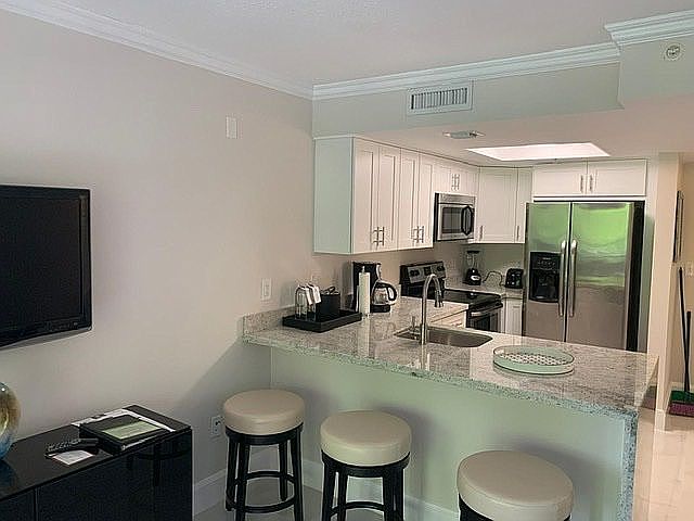 1st image of 2951 S Bayshore Dr #507