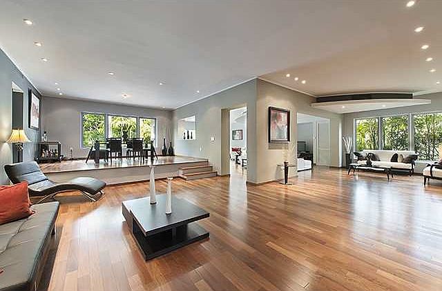 1st image of 259 W 33rd St