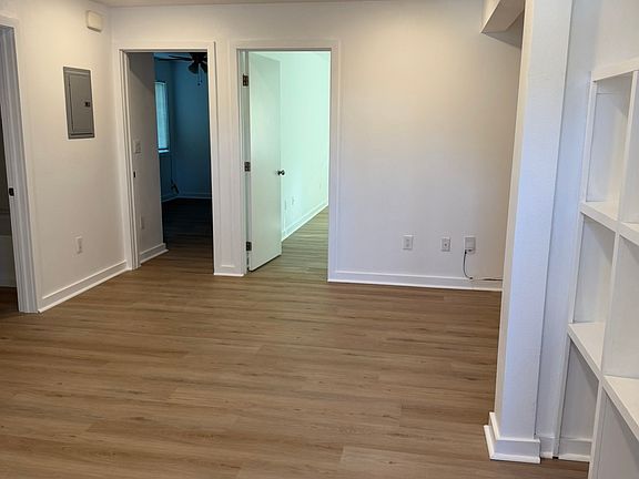 3rd image of 5700 S Budlong Ave #5710