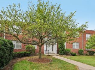 3279 Warrensville Center Rd APT 15D, Shaker Heights, OH 44122
