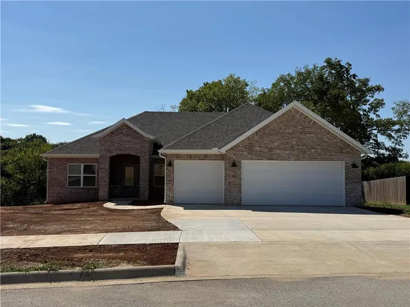 95 W Watson Ln, Farmington, AR 72730
