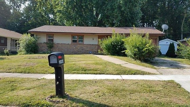 1st image of 1606 Iris Ave