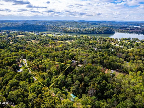 4th image of 116 Overlook Dr