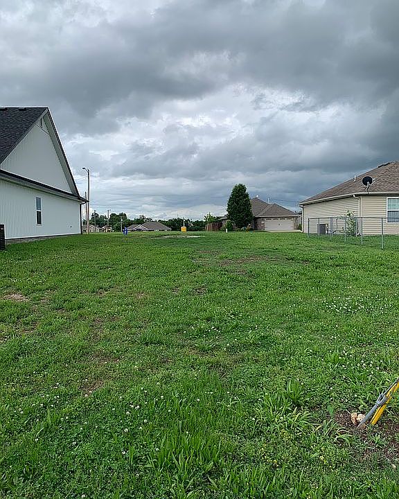 2nd image of 2304 S Connor Ave