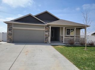 241 Pinebrook Ct, Windsor, CO 80550