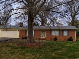 120 Quail Hollow Dr, Mooresville, NC 28117