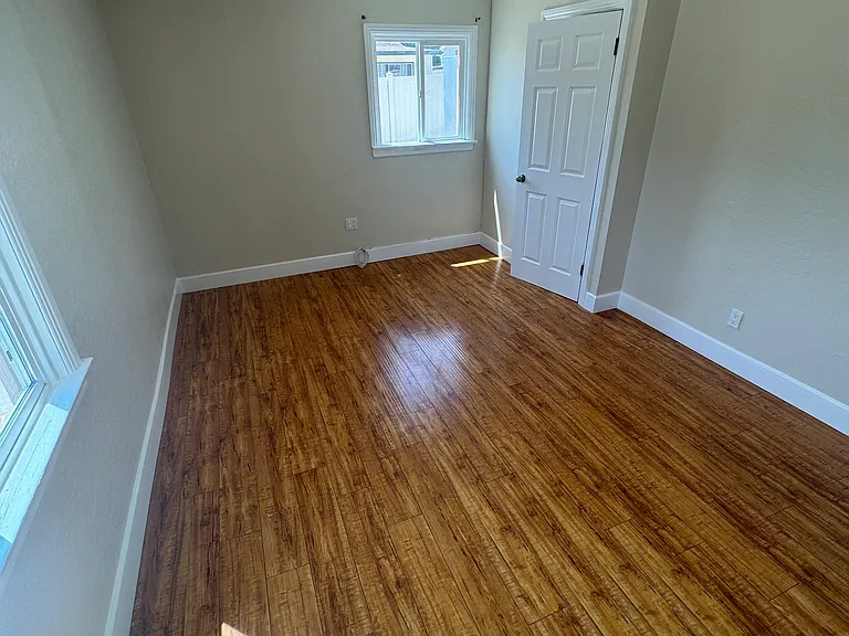 1615 Bellford Ave — Photo 20