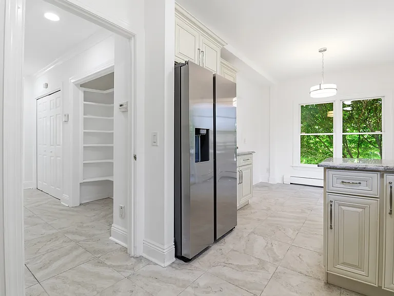 519 Summit Ave — Photo 8