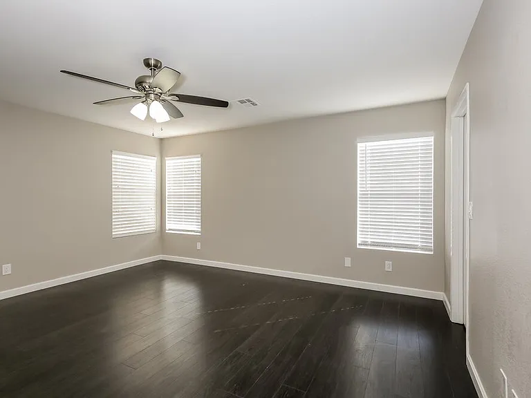 5005 Glittering Star Ct — Photo 9