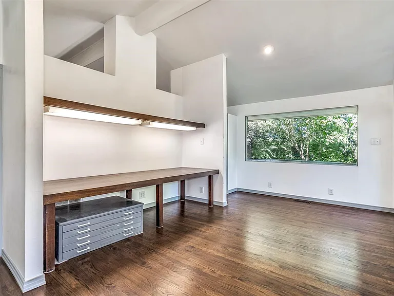 6916 Forest Ln — Photo 17