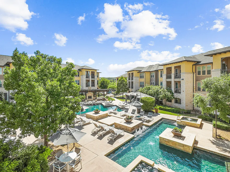Grand at The Dominion Apartments