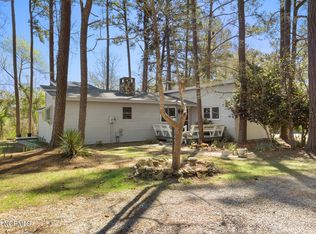 102 Dogwood Dr, Swansboro, NC 28584