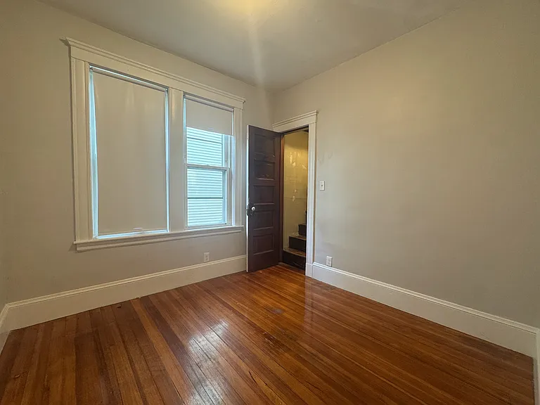 32 Foster St #1 — Photo 10