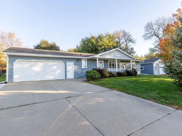 437 Holder St, Larchwood, IA 51241