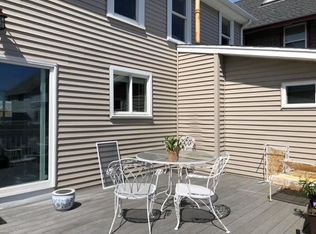 32 S St, Hull, MA 02045