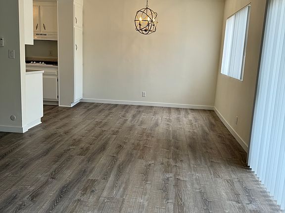 4th image of 725 N Sweetzer Ave APT 304