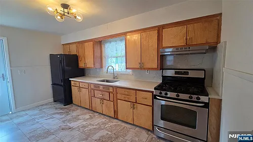 122 Westview Ave Photo 1