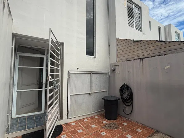 Calle 7 Parque De Torrimar #D12, Bayamon, PR 00959